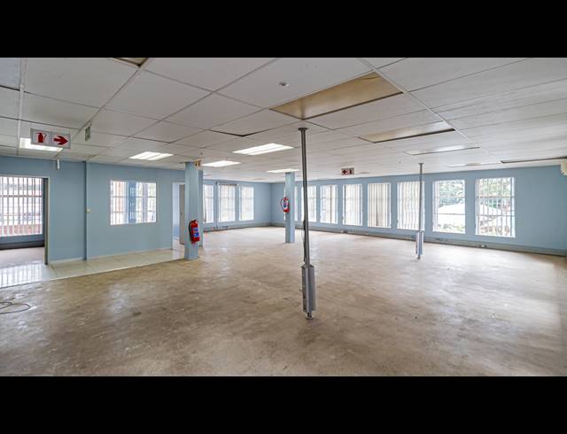 2,489M² OFFICE FOR SALE IN FERNDALE